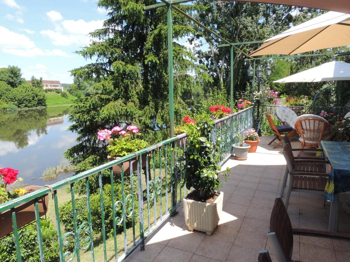 Le Jardin Des Cygnes Bed & Breakfast Pineuilh Exterior foto