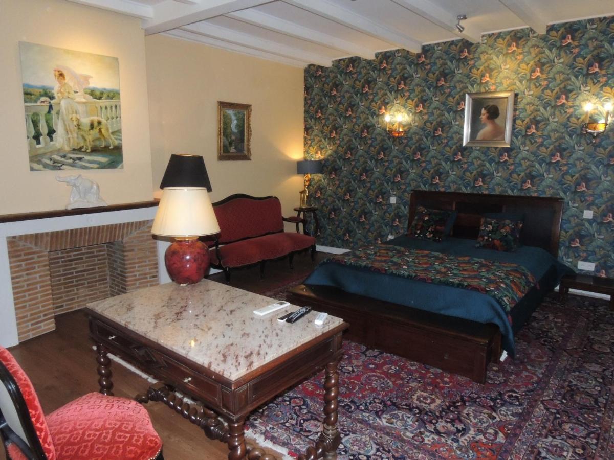Le Jardin Des Cygnes Bed & Breakfast Pineuilh Exterior foto